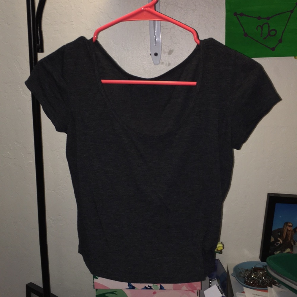 Scoop neck crop top